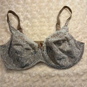 Wonderbra Lace Underwire Bra - Cream and Tan